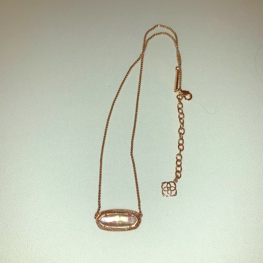 Kendra Scott necklace